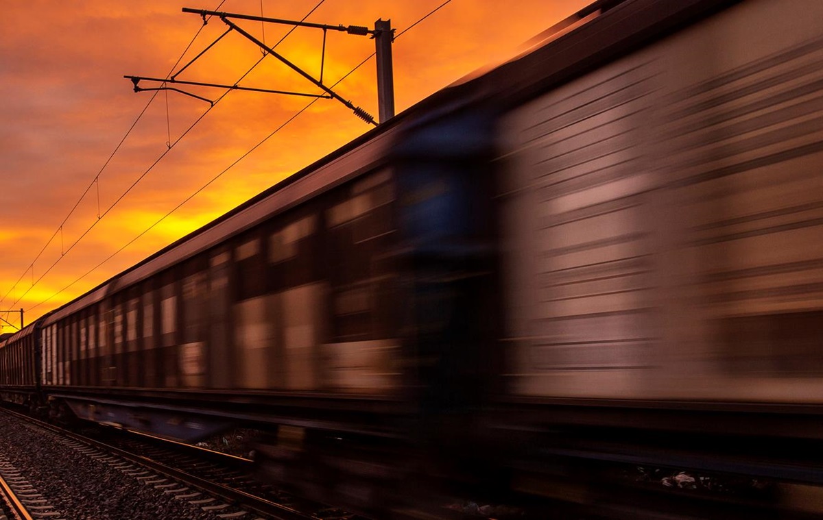 Новини світу - В Румунії поїзд "загубив" два вагони з пасажирами