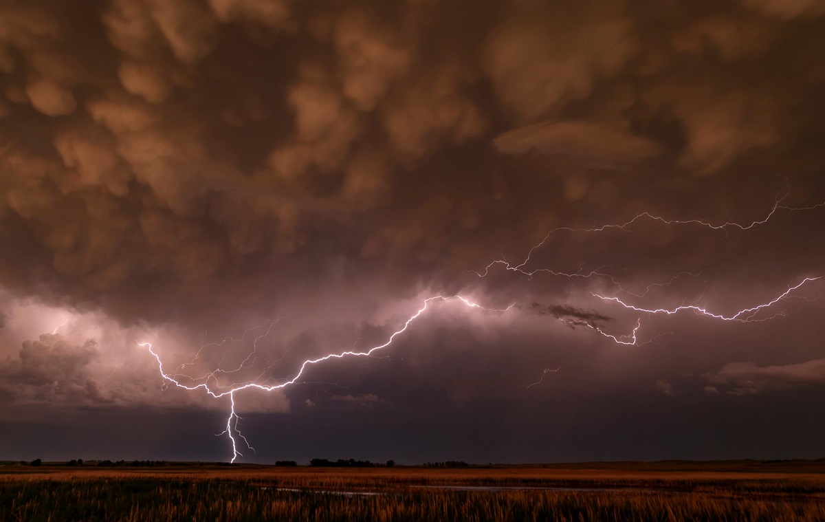 Новини світу - В США зафіксували найдовший у світі спалах блискавки - майже 830 км