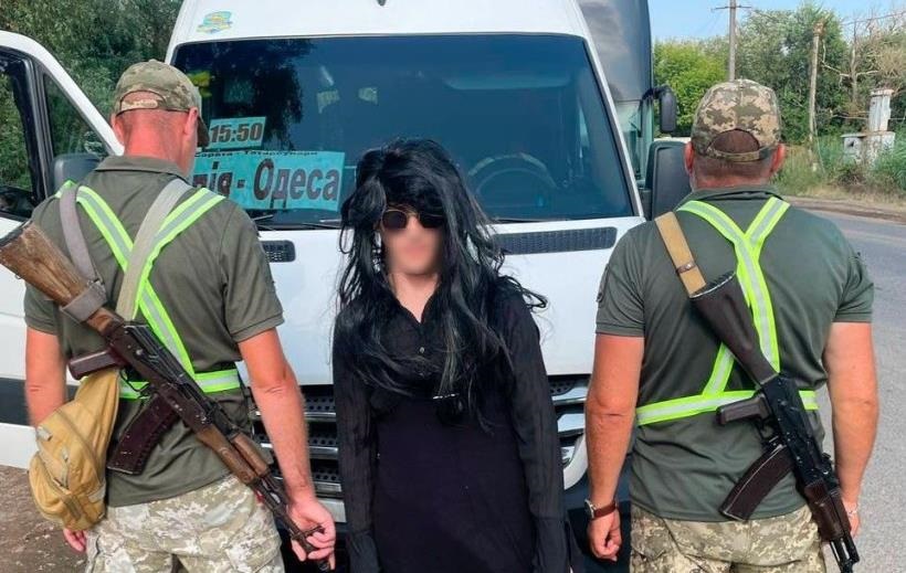 Новини України - Видавав себе за жінку: на Одещині піймали ухилянта