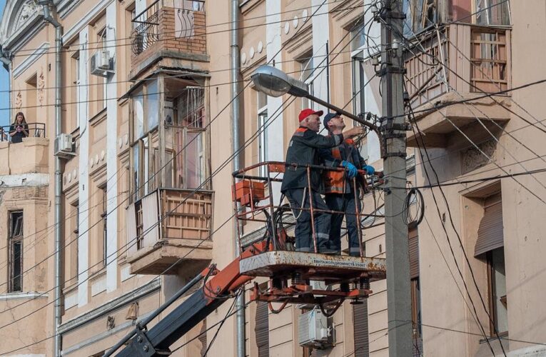 Відключення світла у трьох областях – Укренерго