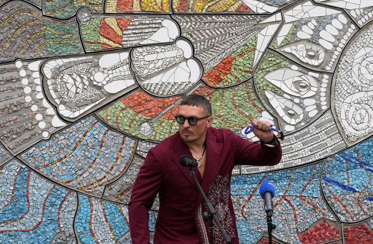 Відновлена мозаїка Алли Горської була презентована Усиком у Лондоні