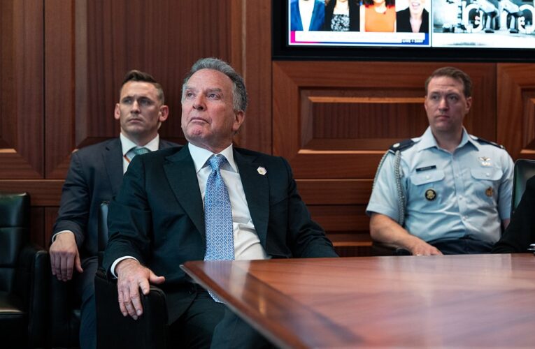 Віткофф намагається зняти енергосанкції з Росії – ЗМІ