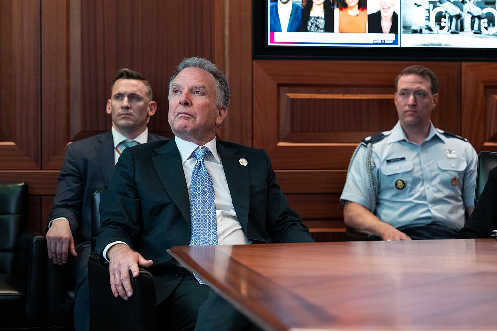 Новини світу - Віткофф намагається зняти енергосанкції з Росії - ЗМІ