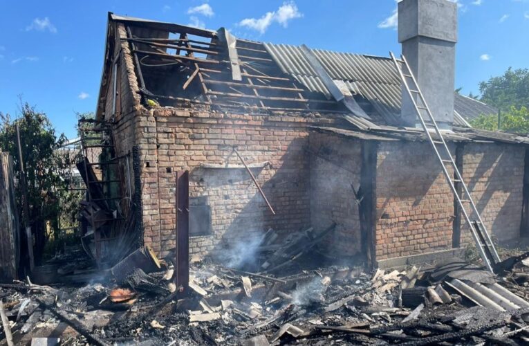 Війська РФ атакували два райони Дніпропетровщини, є постраждалі