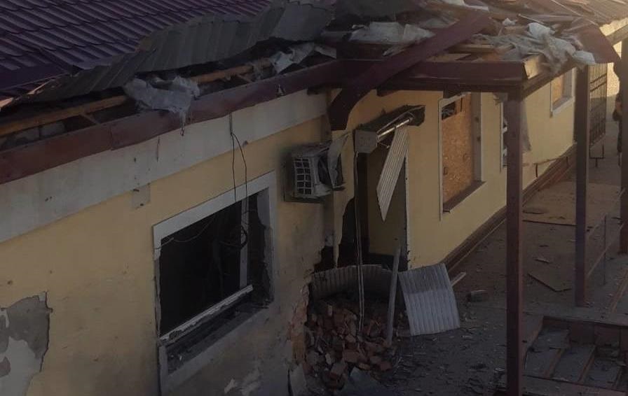 Новини України - Війська РФ знову обстріляли залізничний вокзал у Херсоні