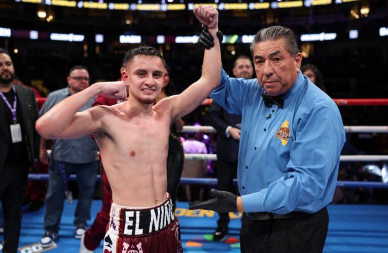 Японський боксер поступився поясами американцю у найлегшій вазі