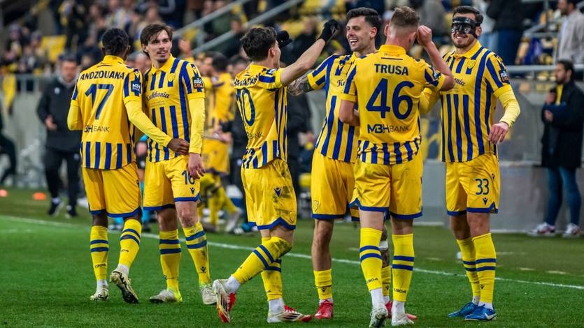 Новини спорту - Європейська футбольна спілка заборонила словацькому клубу єврокубковий шлях