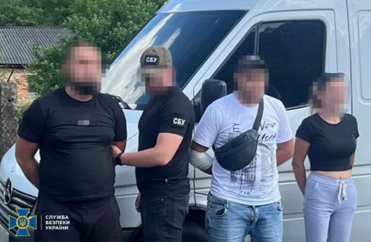 Затримано 14 організаторів схем для ухилянтів