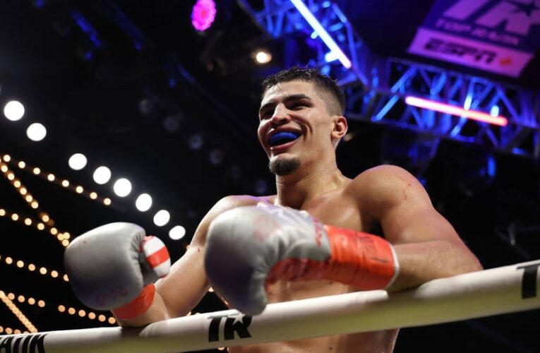 Заяс здобув перемогу над Гарсією у боротьбі за титул WBO