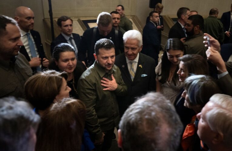 Зеленський обговорив з Трампом заміну посла у США – ЗМІ