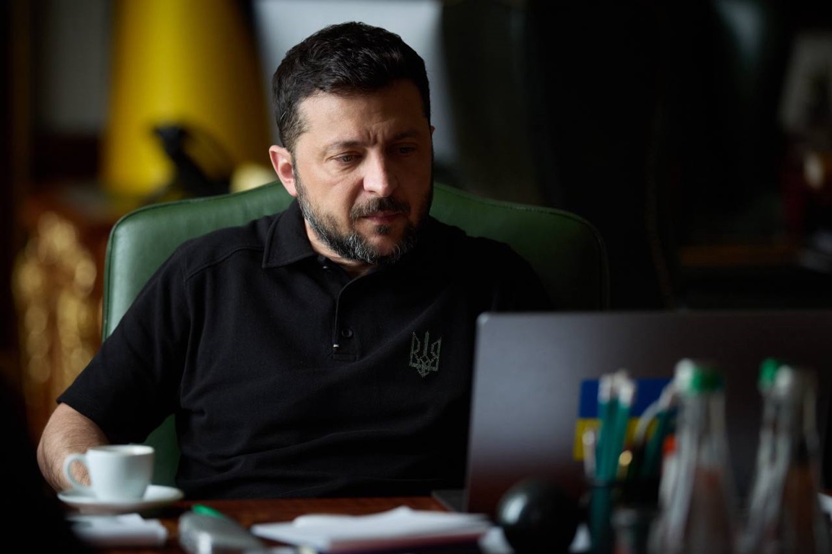 Новини України - Зеленський підписав закон про реформу АРМА