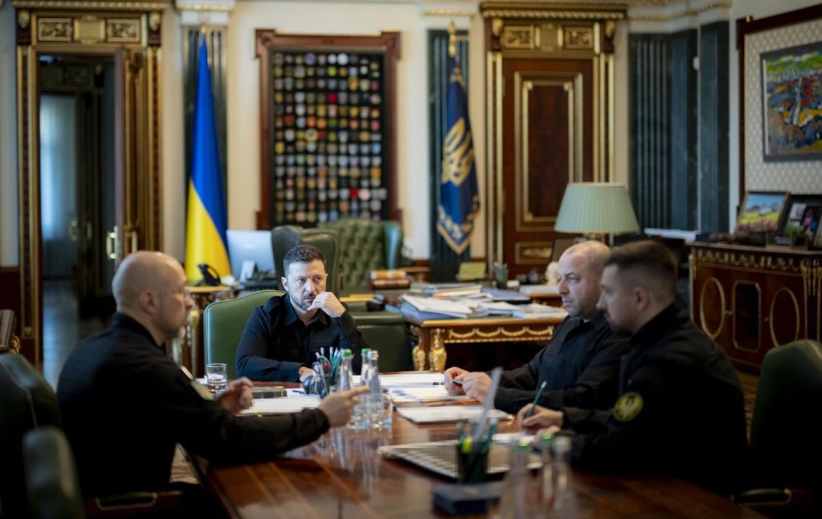 Новини України - Зеленський провів нараду щодо оборонної сфери