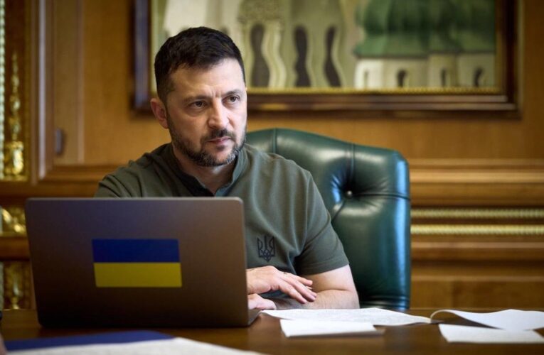 Зеленський провів першу розмову з Навроцьким