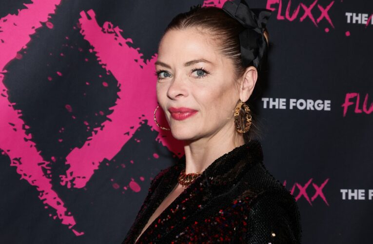 Зірка “Міста гріхів” Джеймі Кінг оголосила про заручини