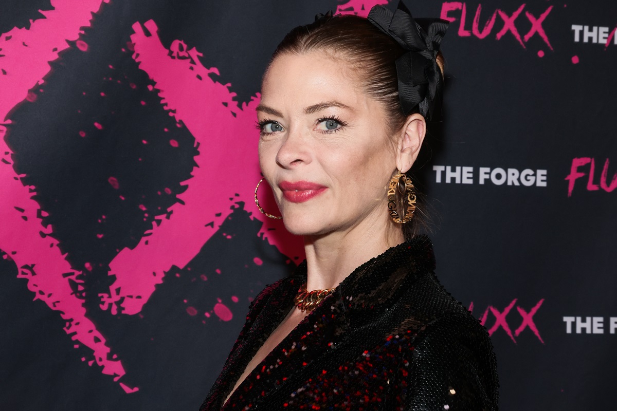 Новини культури - Зірка "Міста гріхів" Джеймі Кінг оголосила про заручини