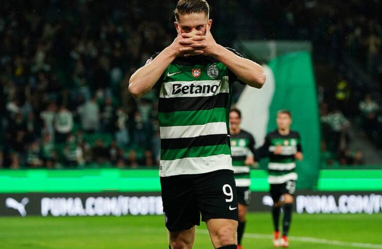 Зірковий нападник відмовив саудівським клубам