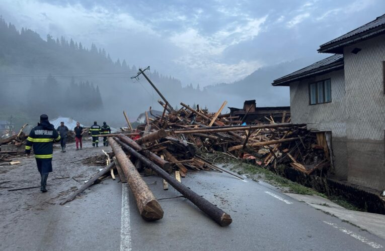 Зливи спричинили повінь у Румунії, є загиблий