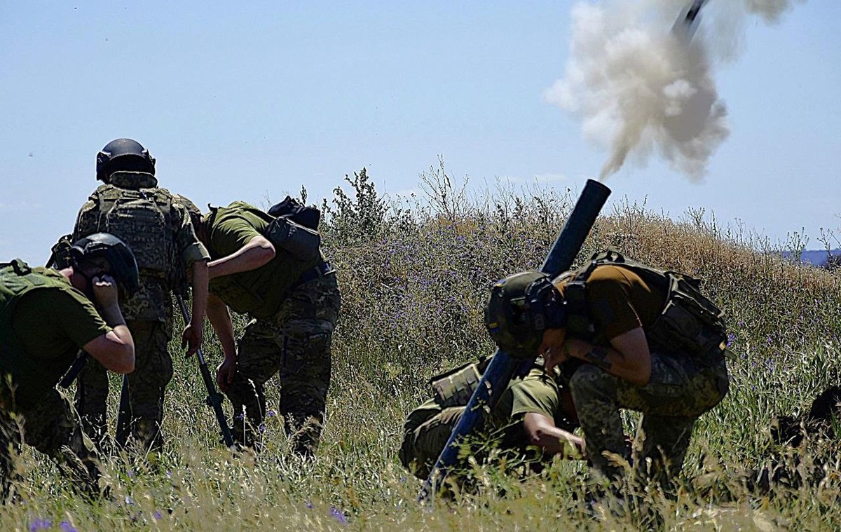 Новини України - ЗСУ відбили майже 100 штурмів з початку доби