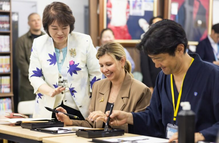 Олена Зеленська відвідала лікарню Токійського університету і Центр психологічної допомоги