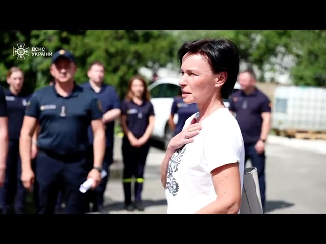 ДСНС отримала від БФ «Українські Вогнеборці» два спеціалізовані автомобілі для підрозділів