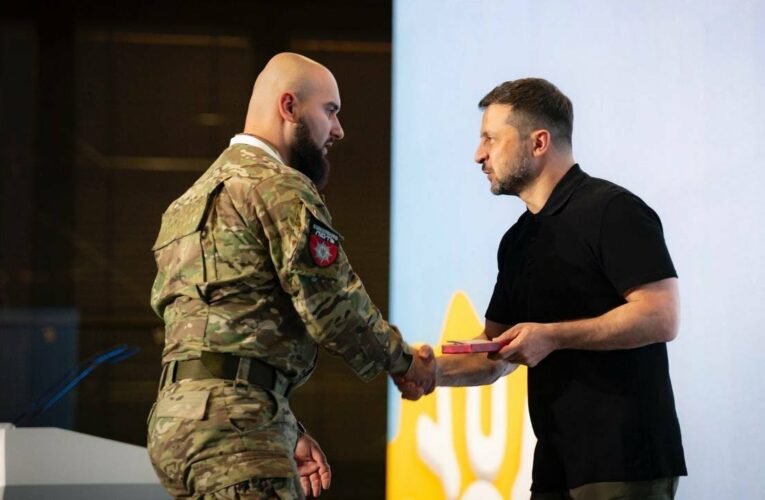 Володимир Зеленський привітав українців із Днем молоді