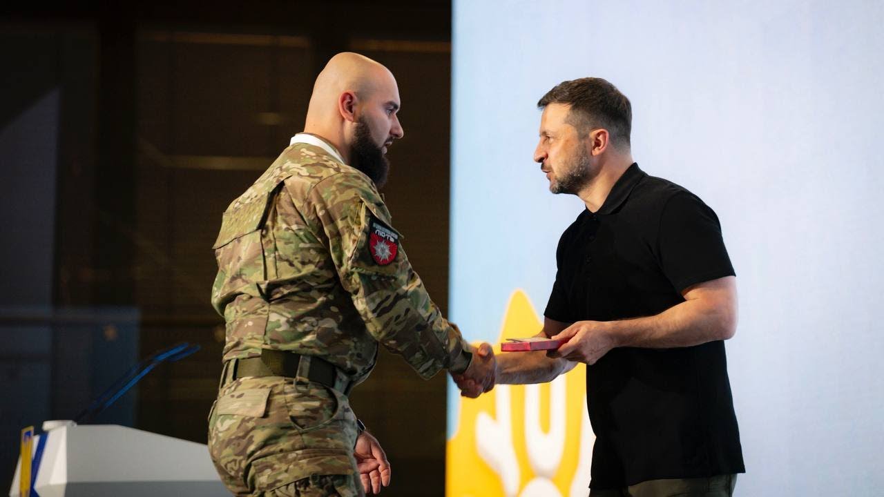 Володимир Зеленський привітав українців із Днем молоді