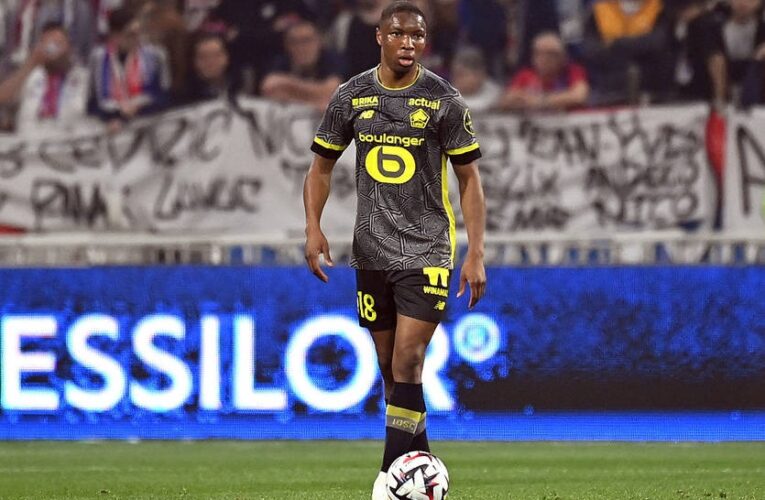 Альтернатива Забарному: Борнмут підписав нового захисника