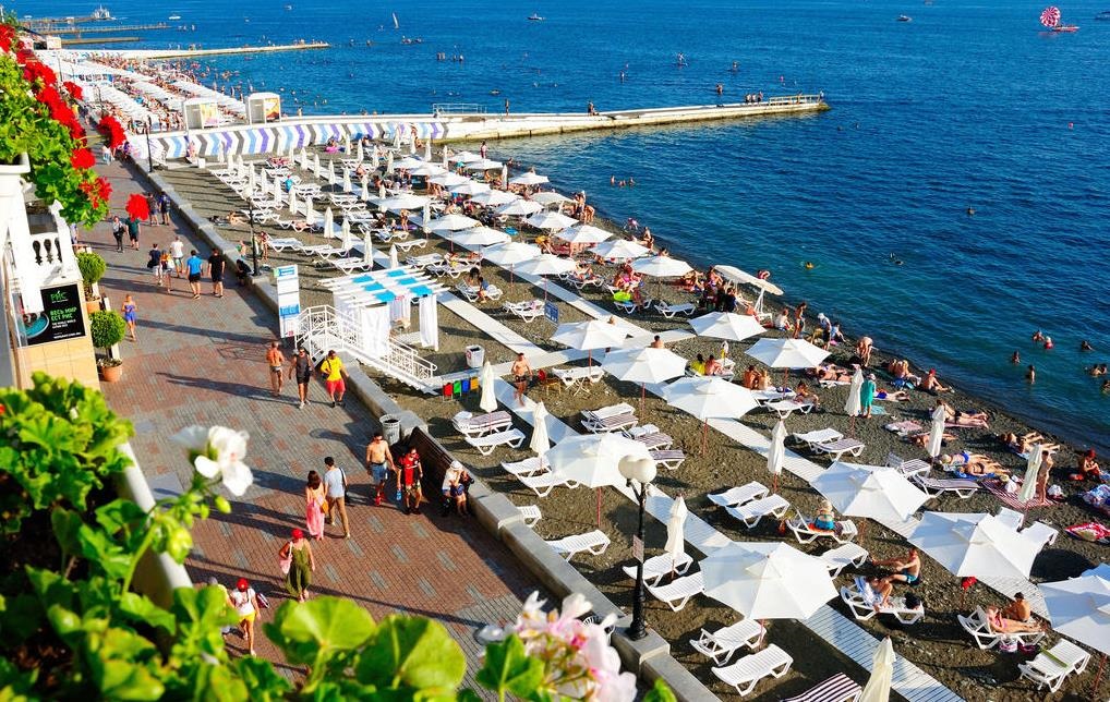 Новини світу - Атака дронів спричинила паніку на пляжах Сочі