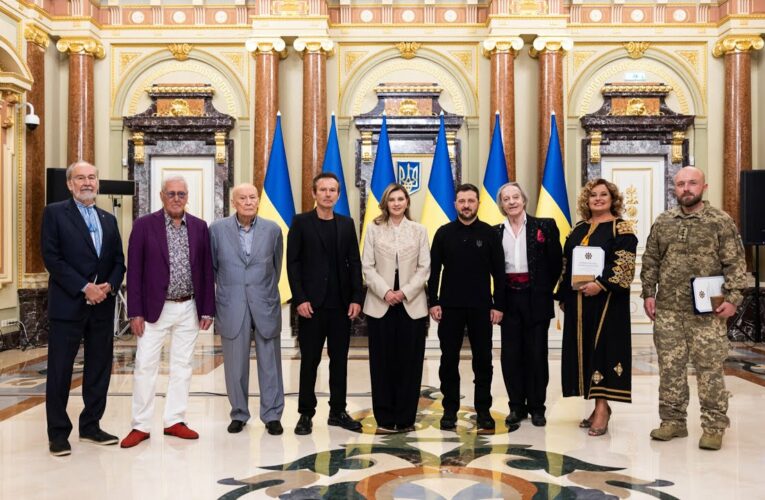 Володимир Зеленський вручив відзнаки «Національна легенда України»