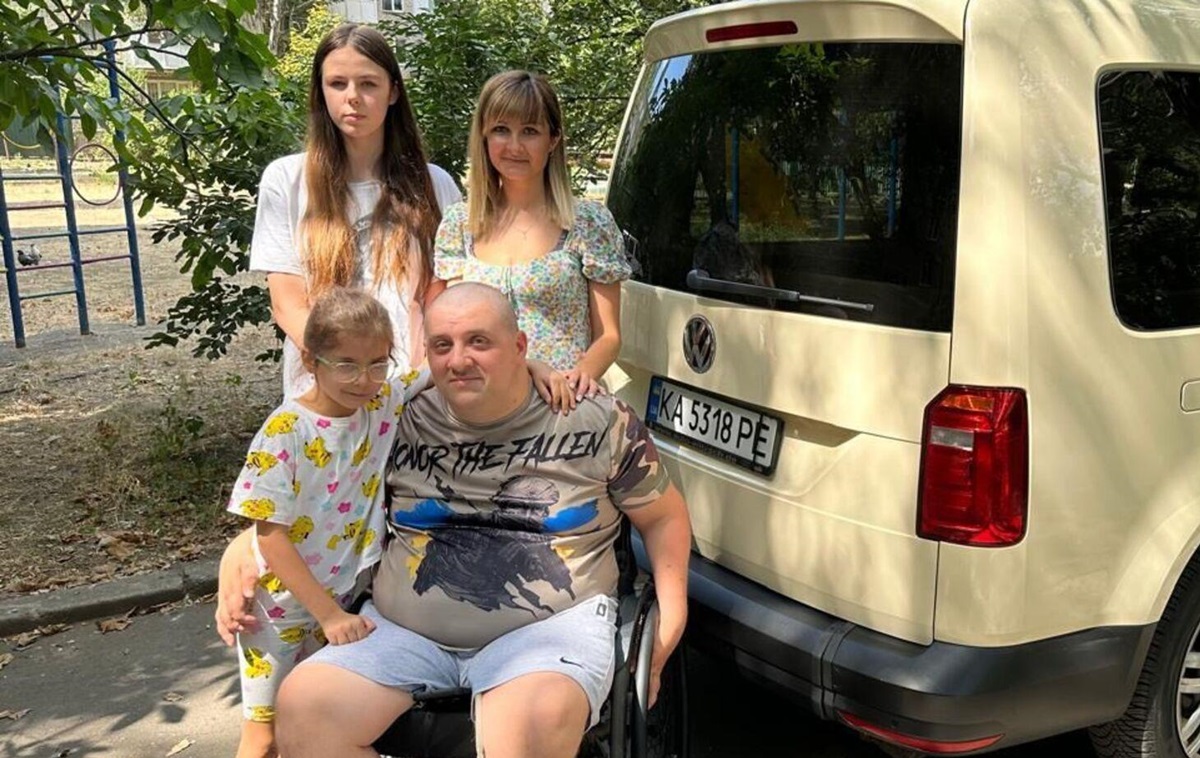 Новини України - Благодійники надали ветерану 66-ї ОМБр інклюзивне авто