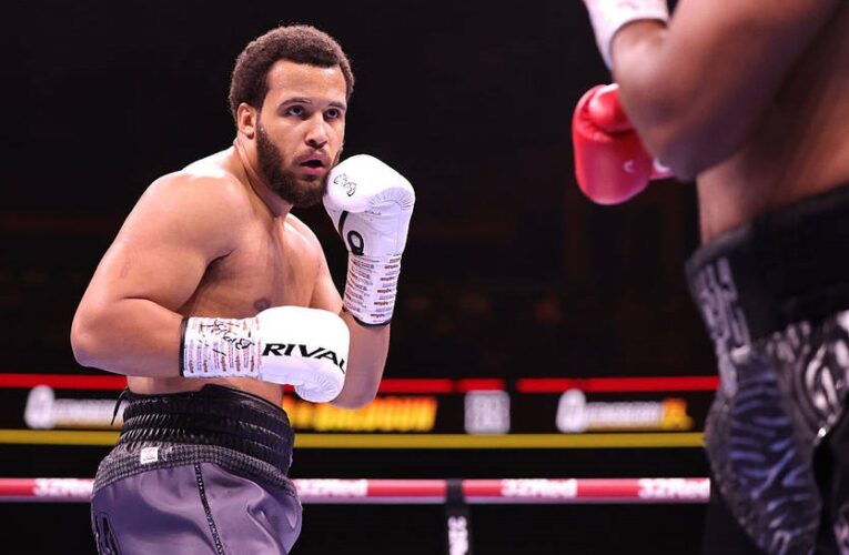 Британський боксер поділився сміливим прогнозом на поєдинок Ітаума – Вайт
