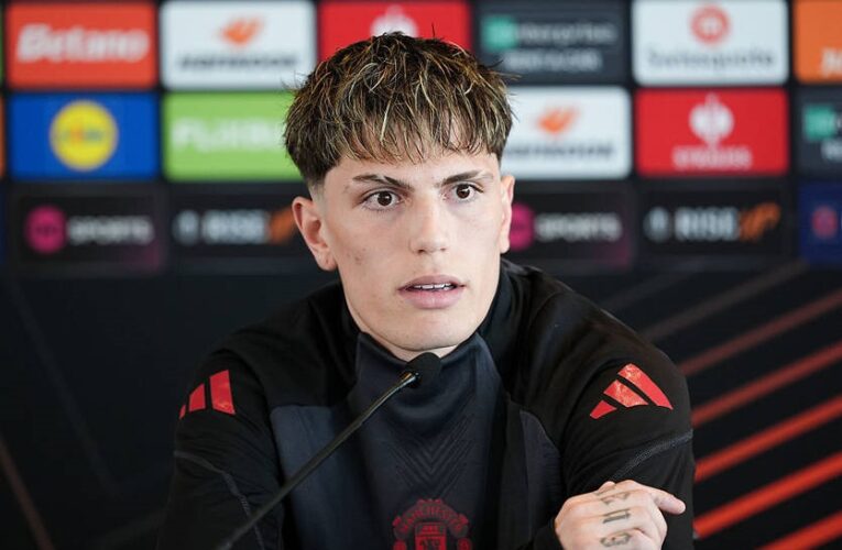 Челсі включився в боротьбу за вінгера Манчестер Юнайтед