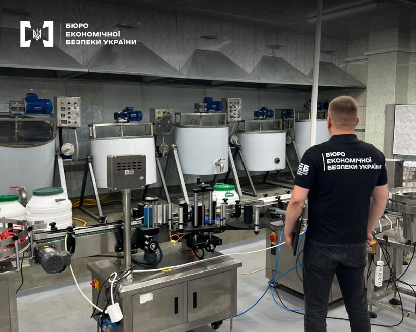 Новини України - Детективи БЕБ викрили сім ліній підпільного виробництва вейпів