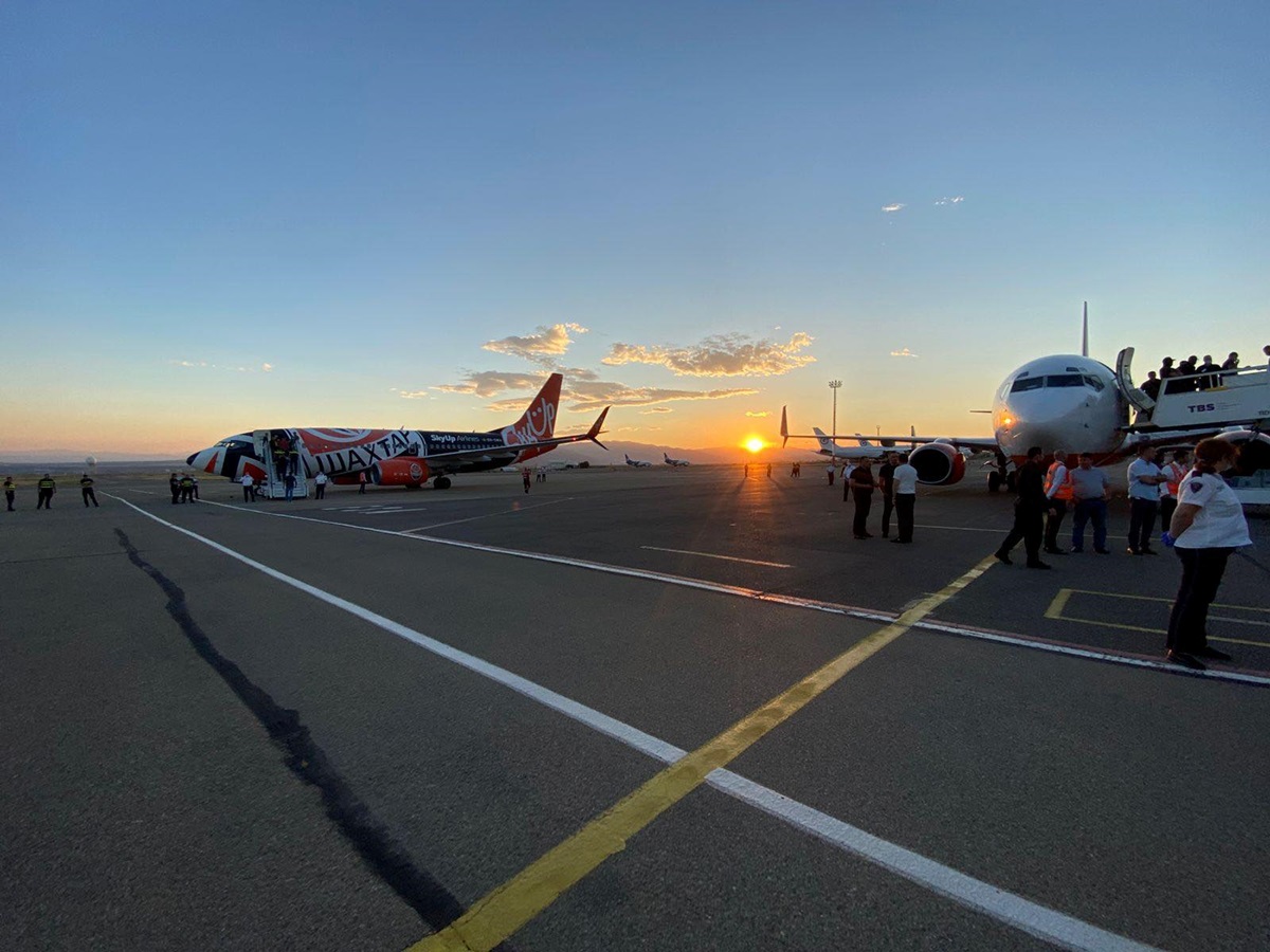 Технології - До України повернули 65 громадян, застряглих на кордоні РФ та Грузії