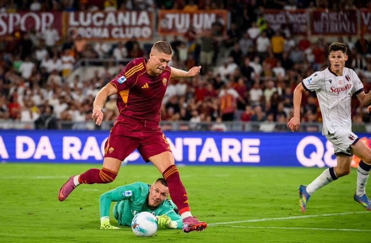 Довбик отримав оцінки за першу гру сезону в Серії А