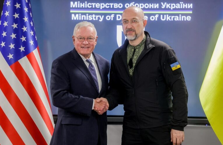 Дронова угода зі США: Келлог отримав документи