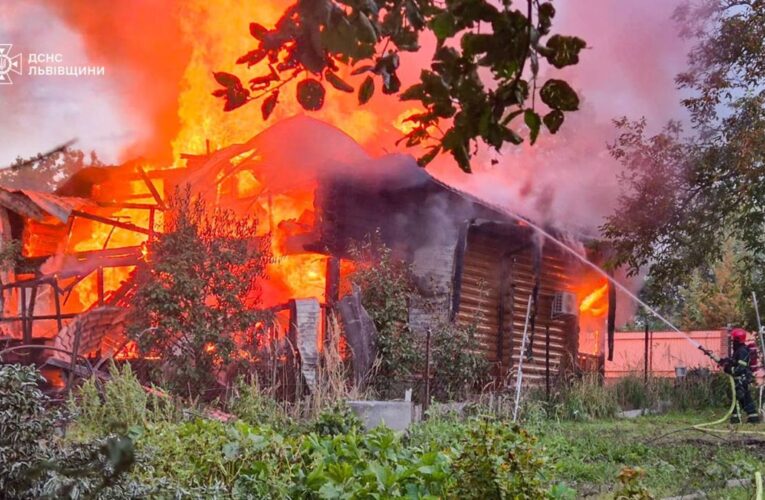 ДСНС показала наслідки удару по Львову