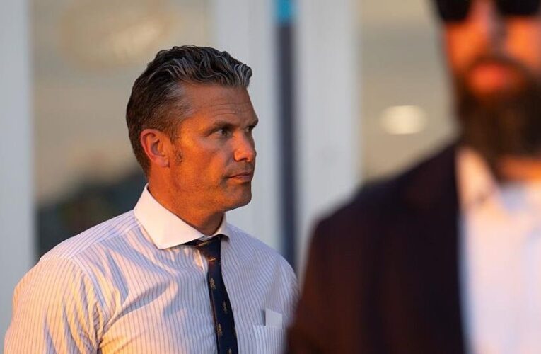 Геґсет звільнив голову розвідувального управління Пентагону – ЗМІ