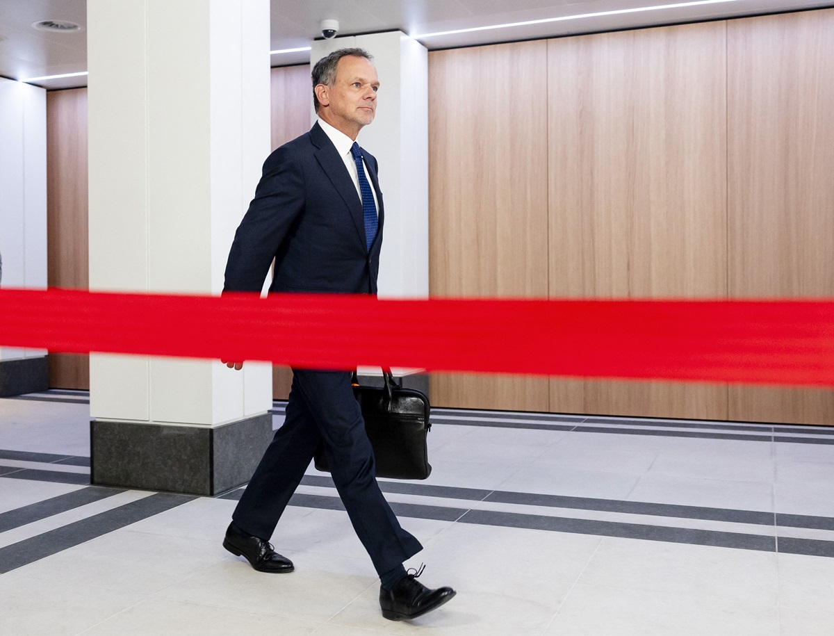 Новини світу - Глава МЗС Нідерландів і його однопартійці заявили про відставку