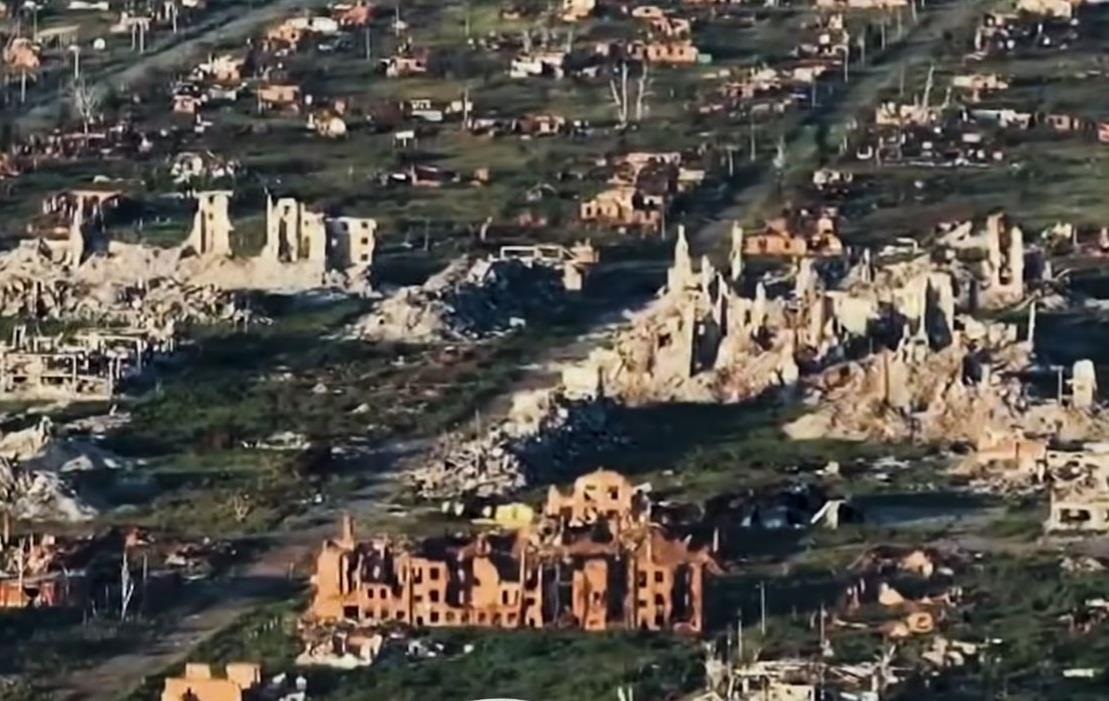 Новини України - Груда каміння: військові показали, як виглядає Вовчанськ