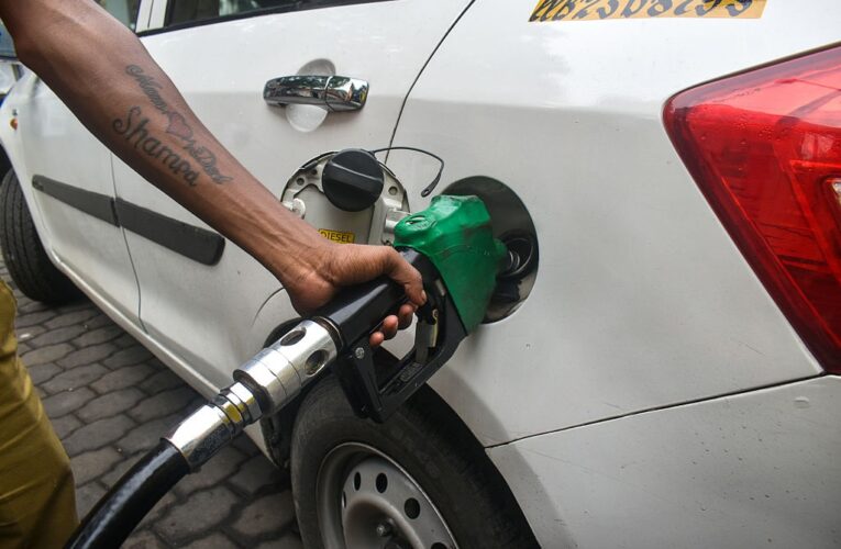 Індія втратить через мита Трампа більше, ніж зекономила на російській нафті