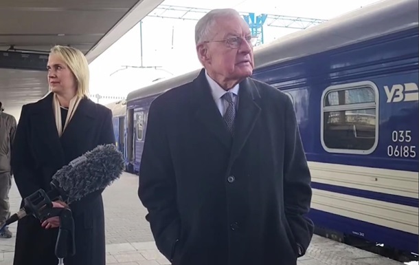 Келлог їде в Україну