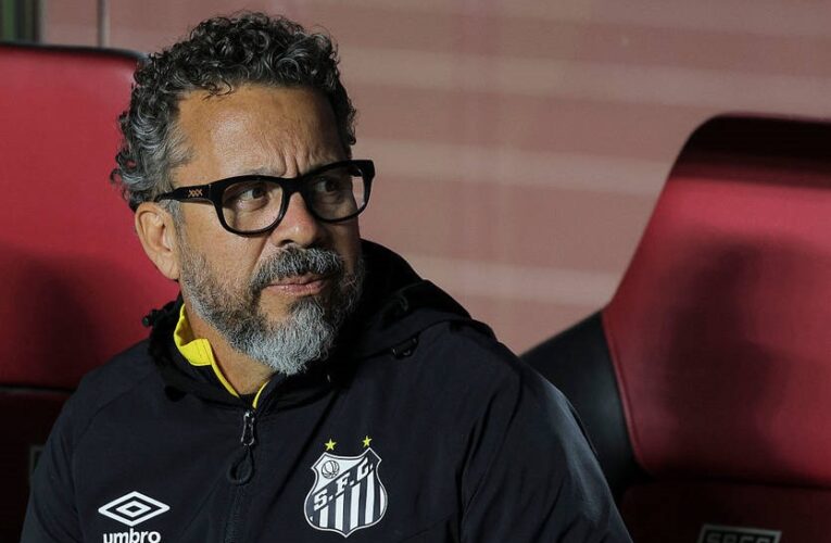 Клуб Неймара залишився без тренера після нищівної поразки