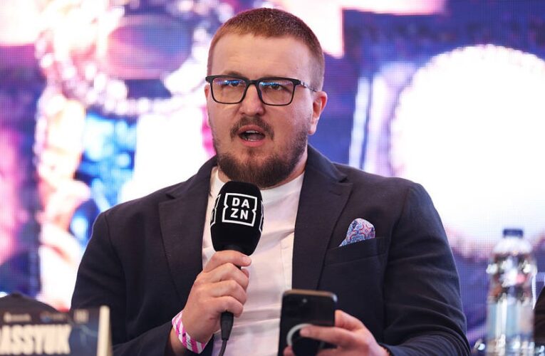 Красюк озвучив можливі терміни проведення бою Усик – Ітаума