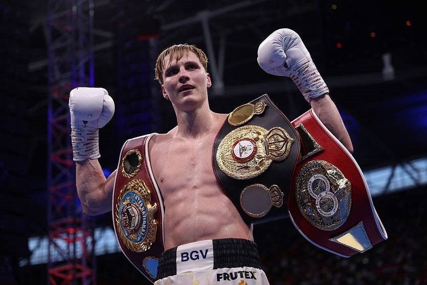 Новини спорту - Лапін розкрив плани Усика щодо кількості майбутніх поєдинків