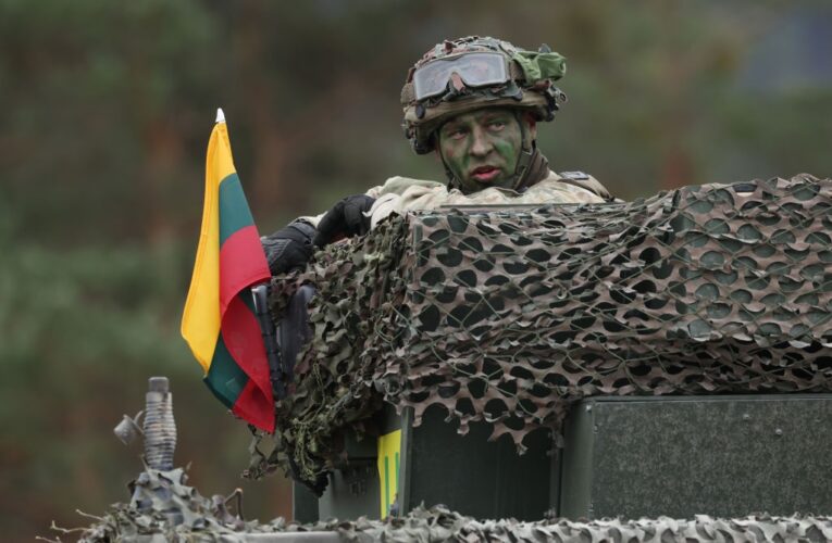 Литва формує трирівневу лінію оборони на кордоні