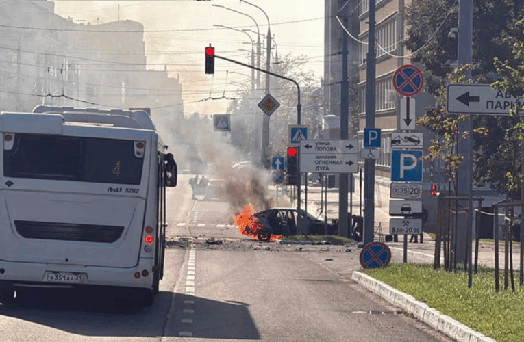 Масована атака дронів: у центр Бєлгорода ввели військових