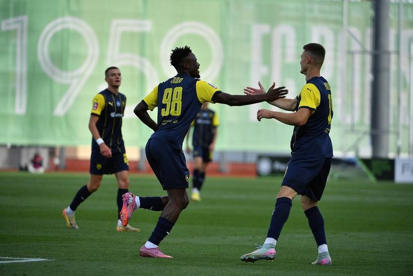 Новини спорту - Матч Металіст 1925 - Оболонь став успішним для команди з Харкова