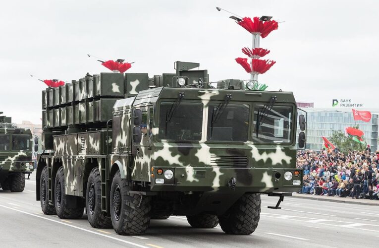 Мінськ планує озброїти свої ракетні системи ядерними боєголовками