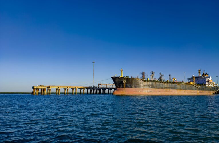 Мита Трампа змусили Індію зупинити закупівлю російської нафти